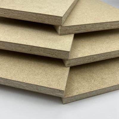 Κίνα 550-650kg/m3 OSB Oriented Strand Board πολλαπλών χρήσεων Ελαφρύ προς πώληση