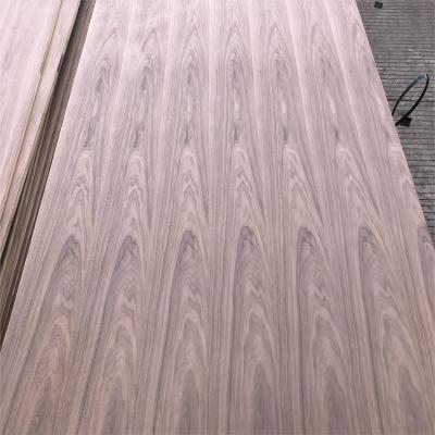 China Factory Price Black Walnut Veneer Cabinet Wardrobe Wooden Door Wall Panel Decorative Panel Te koop