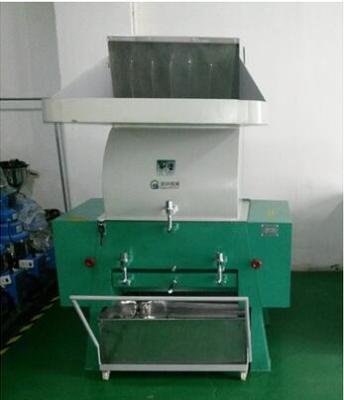 China 4kw machts Plastic Malende Machine, de Verpletterende Machine van de Huisdierenfles met Staalschroeven Te koop