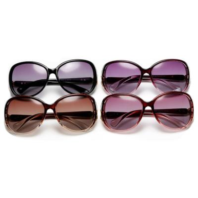 China Fashion sunglasses wholesale cheap oversized ladies polarized sunglasses women 2021 fashionable sunglasses for sale