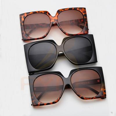 China Fashion Sunglasses New Arrivals Custom Branded Logo Sunglasses 2021 Newest Trendy Wholesale Oversized Sunglasses For Women for sale