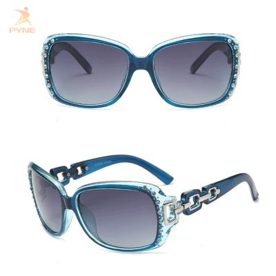 China Fashion Sunglasses Wholesale Newest Designer Diamond Sunglasses Famous Brands Custom TAC Mirror Vintage Women Polarized Sunglasses for sale