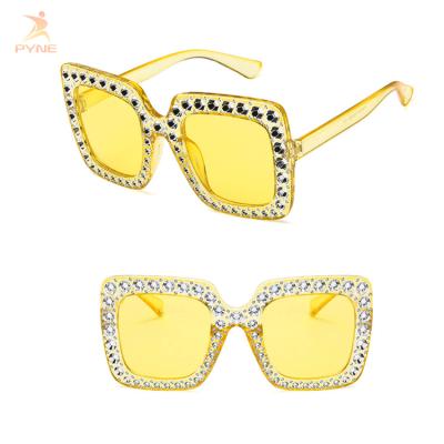 China Fashion Sunglasses 2021 Trendy Women Sunglasses Fit Rhinestone Diamond Glasses Big Frame Ladies Sunglasses for sale