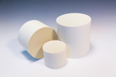 China Three way Catalytic Cordierite Honeycomb Ceramic Porous  Customize for sale