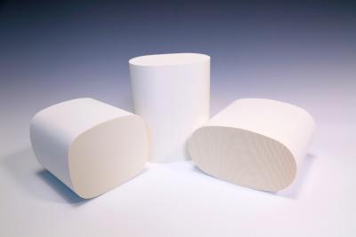 China Cellular Cordierite Honeycomb Ceramic / Catalyst Supports White for sale