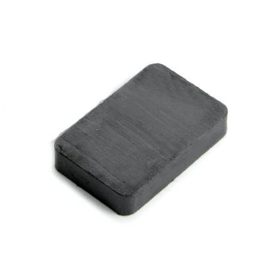 China Industrial Magnet Factory Supplies Cube Radial Ferrite Magnet 28 Subwoofer Manufacture China for sale