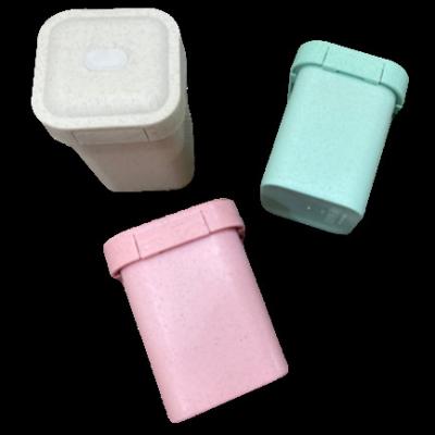 China Sustainable Portable Large Capacity Cereal Plastic Cup With Spoon And Lid for sale