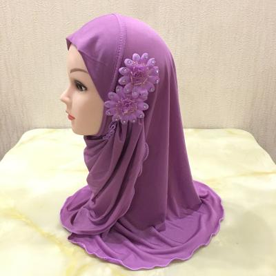 China Ethnic style little girl hijab for 2 to 7 years old adore hat two flowers cover head children's abayas muslim children's hijab accessories for sale