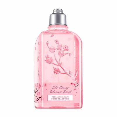 China Private Label OEM Cherry Blossom Sakura Blossom Scented Petals Whitening Moisturizing Skin Sakura Shower Gel for sale