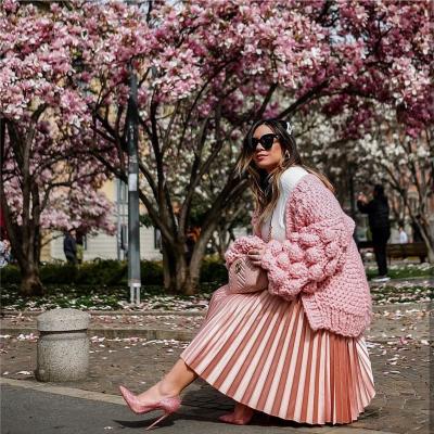 China Hand Made Anti-Wrinkle Knit Pink Woman Knitting Cardigan Sweater With Ball For Lady for sale