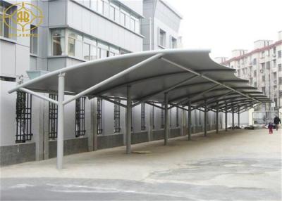 Chine Structures blanches préfabriquées d'ombre de parking de l'ombre 30*6M de parking à vendre