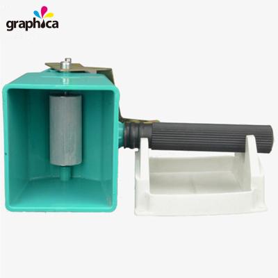 Cina 10cm Glue Slot Larghezza Roller Glue Spreader per Grafica Pechino 2024 Requisiti del Cliente in vendita