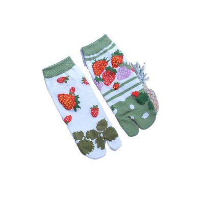 China High quality personality couples art rainbow trend two toe soft socks QUICK DRY for sale