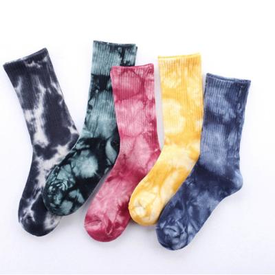 China Regular Creative Custom Cotton Logo Men Women Socks Tube Popular Skateboard Link Happy Casual Unisex Dyed Gradient Socks for sale