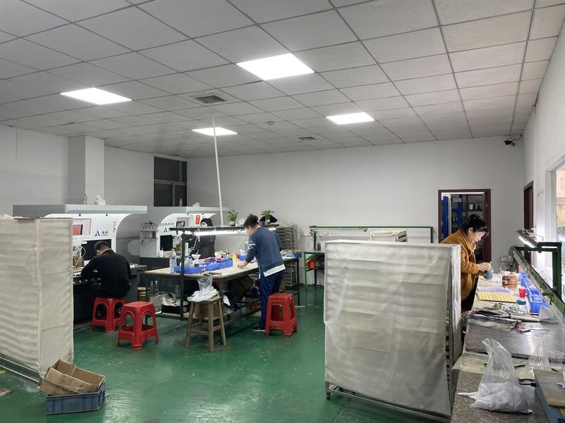 Verified China supplier - Zhongshan Gifts Plastic Hardware Crafts Factory