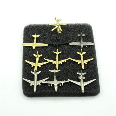 China Good quality Europe/USA mold free kind of lapel 3d metal-air flat pin for promotion gift for sale