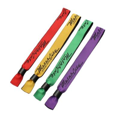 China Multicolor Good Price Polyester Convenient And Durable Strap Wrist Lanyard forKey Polyester Lanyard for sale