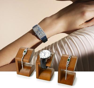 China Single Wrist Acacia Wood Watch Display Stand Wooden Showcase with Silk-screen Printing for sale