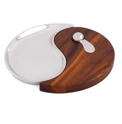 China 13-Inch Acacia Wood and Metal Alloy Cheese Board Set Perfect for Home Entertaining for sale