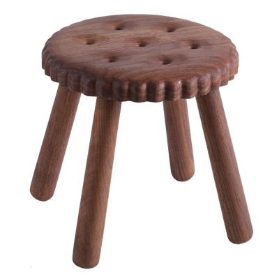 China Small Kids' Delight Custom Wooden Stools in Cookie Shape Made of Beech Walnut Wood for sale