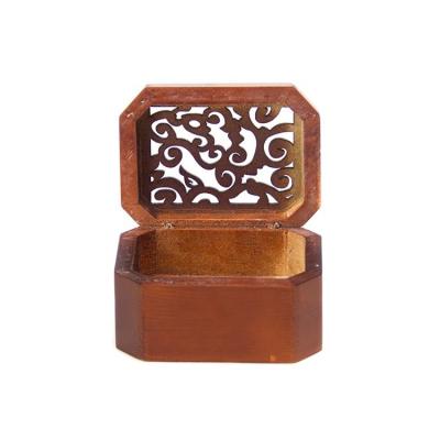 China Christmas Holiday Wooden Jewelry Music Box with Silk-Screen Printing and Burned Design for sale