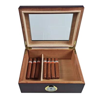 China Cigar Travel Humidor Box Customized Humidor Wood Cigar Boxes Packaging Cedar Wood Manufacturer for sale