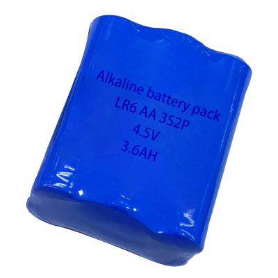 China 4.5V AA LR6 Alkaline Battery 2600mah REACH Approval Dry Type Battery Pack for sale