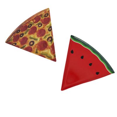 China Sustainable triangle shaped 100% melamine pizza plate perfect for indoor and outdoor party use for sale