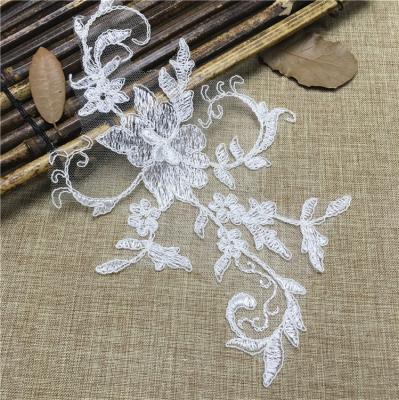 China ZHUOSI Embroidery Patch Flower Lace Embroidered Elegant White Applique For Wedding Dress for sale