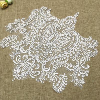 China Wholesale White Big Flower Embroidery Patch Bridal Lace Applique For Wedding Dress. for sale