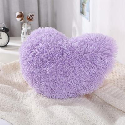 China Eco-Friendly Long Lavender Faux Fur Lapel To Cute Heart Shaped Sherpa Decorative Throw Blanket For Home for sale