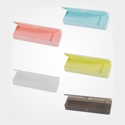 China Schools & Simple transparent plastic pencil case of multi-functional creative stationery office student stationery storage pencil case for sale