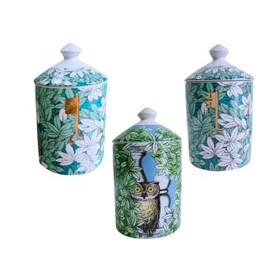 China Eco-friendly Italy Style Universal Ceramic Candle Jar Vessel With Lid for sale