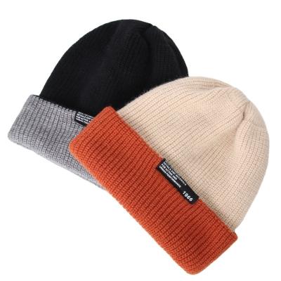 China JOINT Custom Made Personalized Youth Of Two Tone Beanie Hats Unisex Adults And Thick Knit Beanie Hats With Woven Label for sale