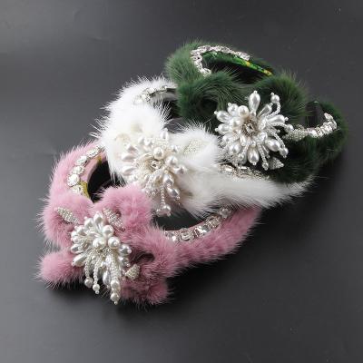 China New non-slip headdress fashion sponge exaggerated Mink Hair Inlaid With Diamond pearl flower circle women's ball hair clip beautiful for sale