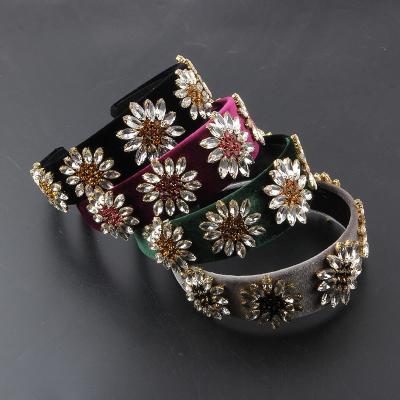 China New Fashion HEADBAND HEADBAND Beautiful Temperament Flannel Sunflower Faux Stone Headband Ladies Baroque Catwalk Party Hairpin 87 for sale