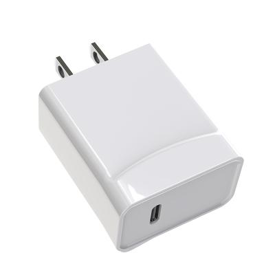 China MP3/MP4 player 2021 bestselling usb battery charger 18w trending fast usb charger for iphone 12 for sale