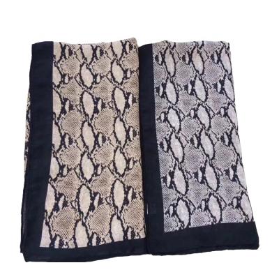 China Autumn Classic High Quality Girls Acrylic Women Fashion Soft Scarf for sale