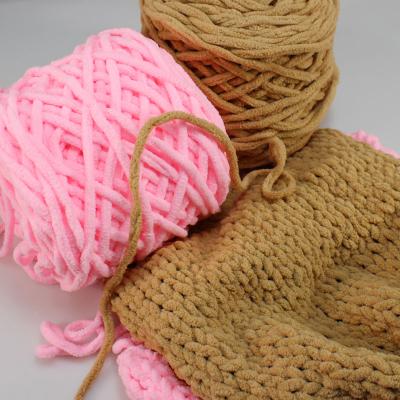 China Wholesale Dimuni 165g Polyester 5mm Bulky Anti Bacteria For Yarn Chunky Blankets Chunky Jumbo Chenille Knitting Yarn for sale