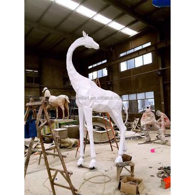 China Large Geometric Metal Art Sculpture White Outdoor Modern Art 3D Giraffe Figurine Sculpture Animal for sale