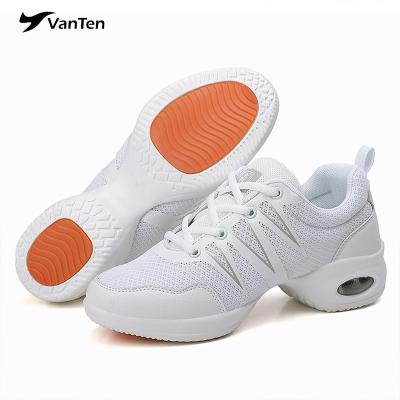 China Eco-friendly fashionable breathable cheer shoes cheerleading dance training cheerleading shoes for women for sale