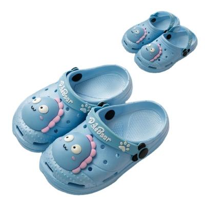 China Children Cartoon Lightweight Shoes Summer Clogs Children Beach Sandals Kids Boys Girls Soft Slip Non Toddler Outdoor Slippers for sale