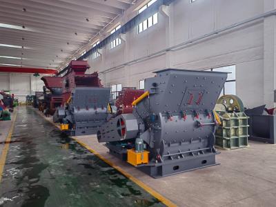 China Installation Under Technical Guidance Iron Gray Mineral Hammer Mill Mica Grinding Mill for sale