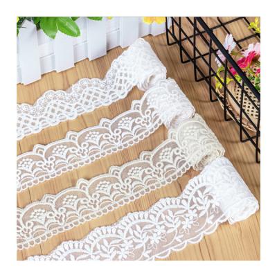 China Wholesale Hot Sale Water Soluble Lace Trimming Embroidery Lace Trimming Embellished Dress Decoration New for sale