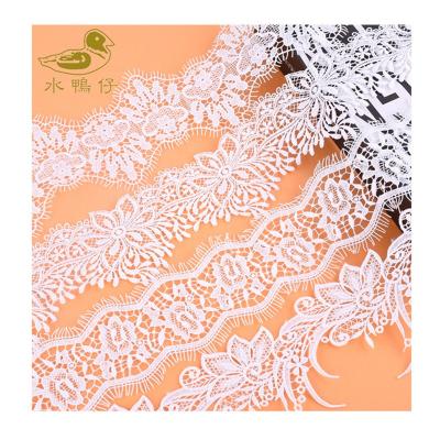 China OEM high quality water soluble white color milk lace embroidered stitching silk trim for bridal shoe for sale