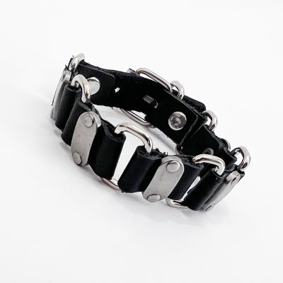 China High quality new design men's vintage leather bracelet gift creative metal punk rock leather connecting bracelet for sale