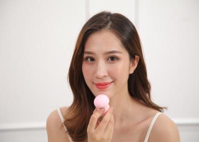 China Multicolor Makeup Puff Sponge , Fuzzy Makeup Sponge Bounce Easy Cleaning for sale