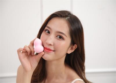 Chine Élasticité élevée faciale cosmétique d'éponge de maquillage formée par oeuf mol de mousse à vendre