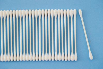 China Natural Cosmetic Cotton Buds , Earbuds Cotton Swabs Home Hotel Applied for sale