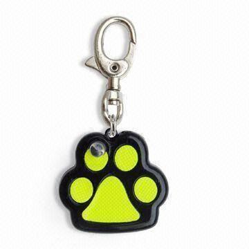 China Usb Charging Padded Colorful Pet Pendant Led Claw Shaped ID Tag Pet Security Light for sale